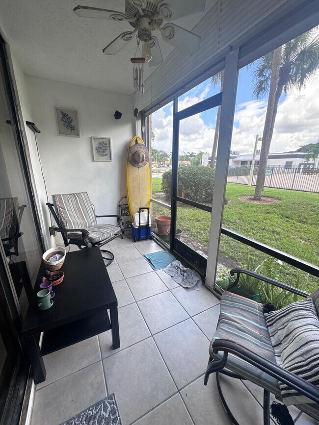 Building Photo - 4640 Lucerne Lakes Blvd W