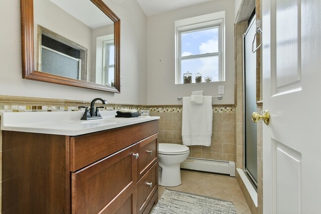 Building Photo - 93 Dresser St