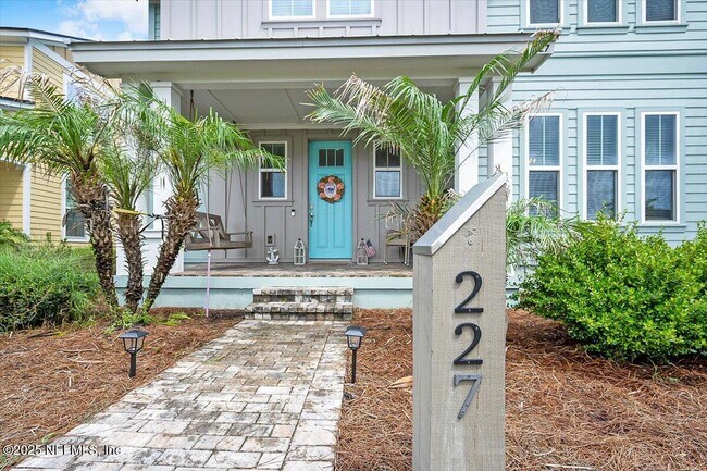 Building Photo - 227 Daydream Ave