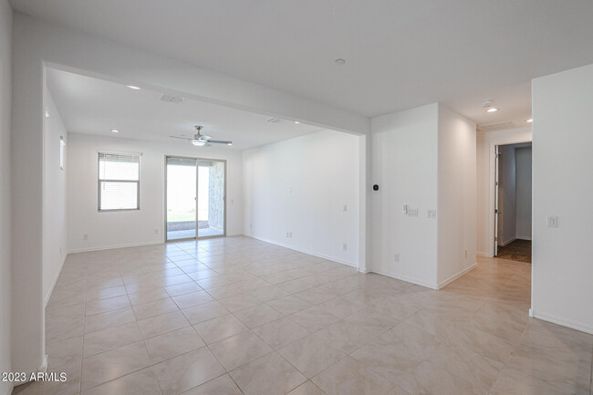 Building Photo - 13554 W Shifting Sands Dr