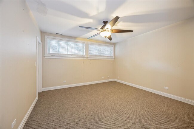 Building Photo - 2425 W Arthington St