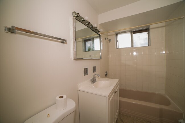 Building Photo - 2149 135th Pl