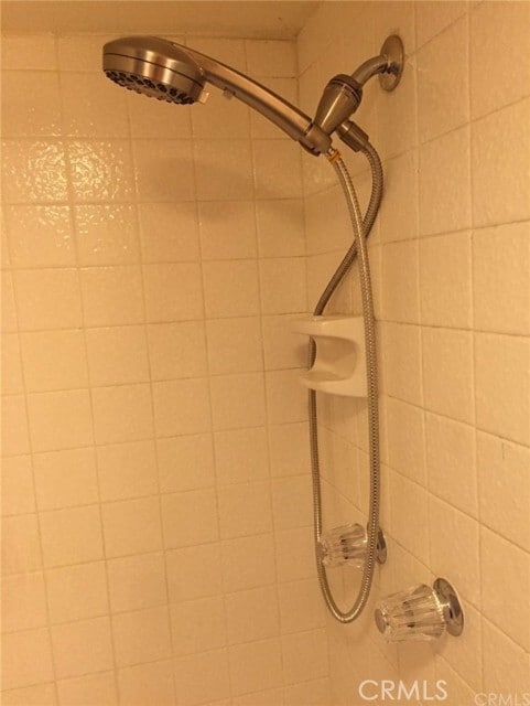 Building Photo - 2220 E Chapman Ave