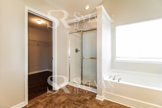 Building Photo - At Last, This Is What You Have Been Searching For!