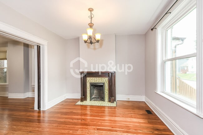 Building Photo - Fantastic 2bd/1ba home! Let yourself in!
