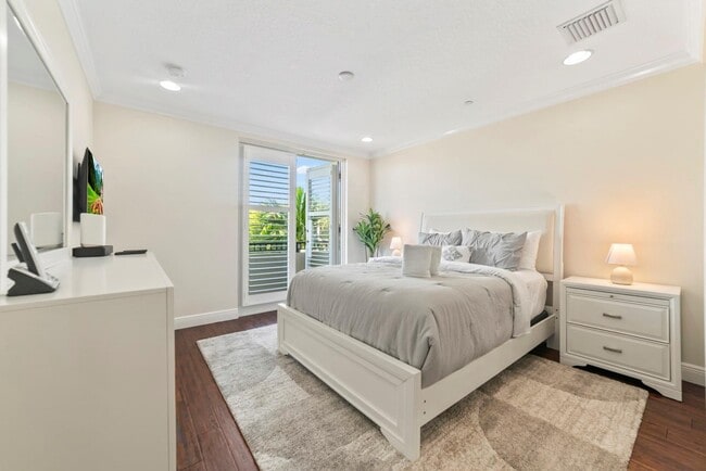 Building Photo - 1849 NE 26th Ave