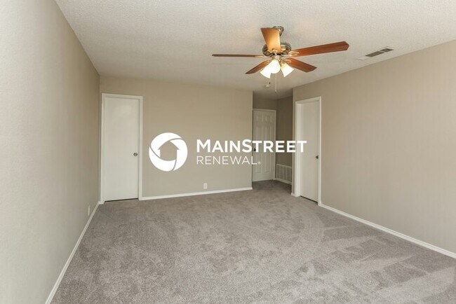 Building Photo - 4 Bedroom Pet-Friendly Home in Glenn Heights, TX with Main Street Renewal