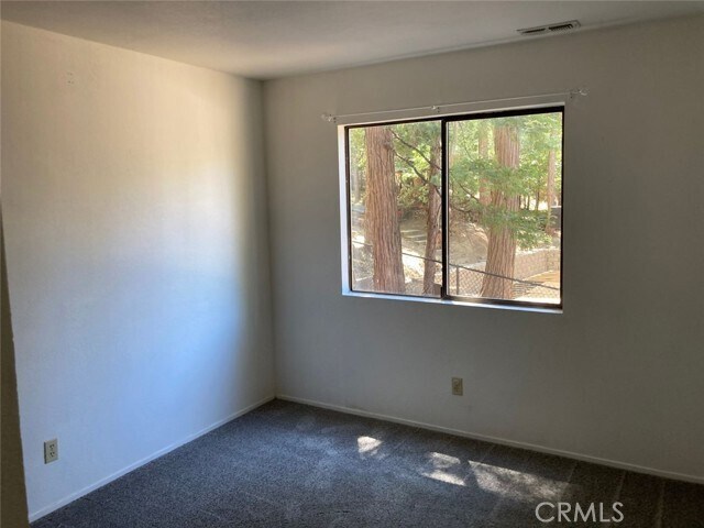 Building Photo - 27205 Peninsula Dr