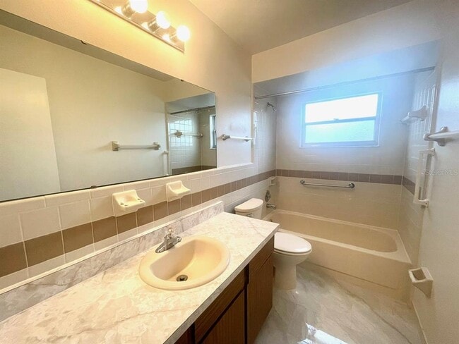 Building Photo - 1734 Willa Cir