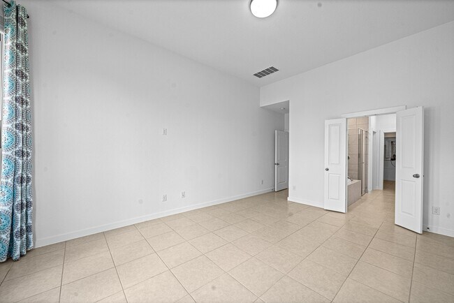 Building Photo - 2221 Forest Trace Ln