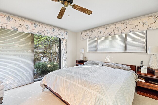 Building Photo - Breathtaking Views & Luxurious Furnished Rental in Oakmont's 55+ Community!