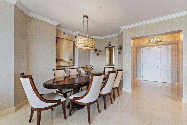 Building Photo - 3620 Gardens 1602b Pky
