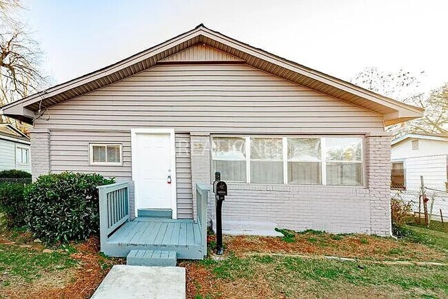 Primary Photo - 2821 Snavely Ave SW