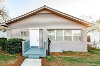 Building Photo - 2821 Snavely Ave SW