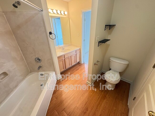 Building Photo - 10127 Cross Valley Dr