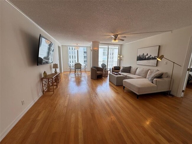 Building Photo - 1010 S Ocean Blvd