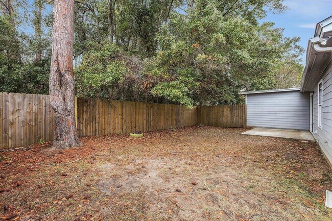 Building Photo - 3588 Wexford Ct
