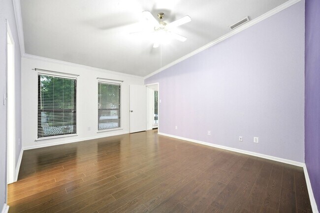 Building Photo - 2425 Augusta Dr