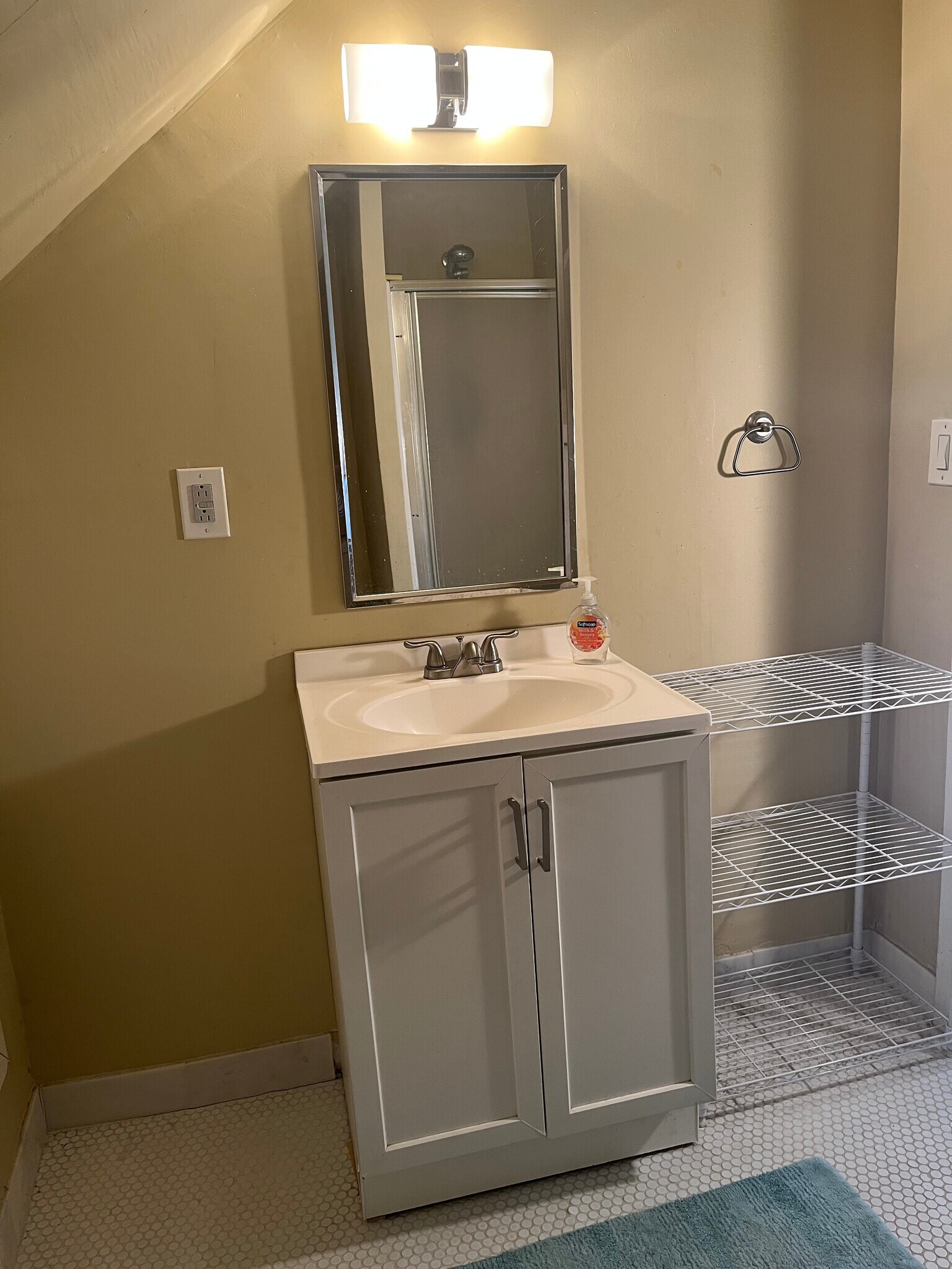 Sink - 12302 Mount Overlook Ave