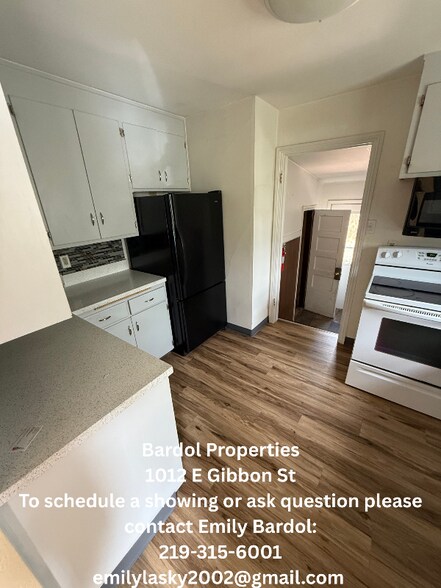 Building Photo - 1012 E Gibbon St