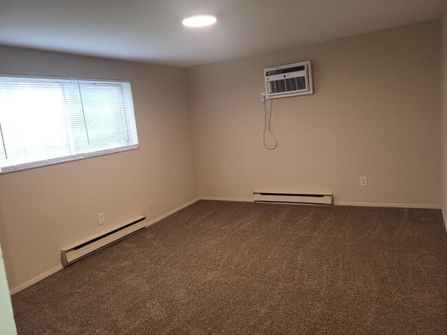 Building Photo - 20-32 Church St - 32-11