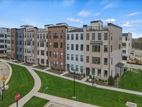 Building Photo - 551 Munson Woods Walk