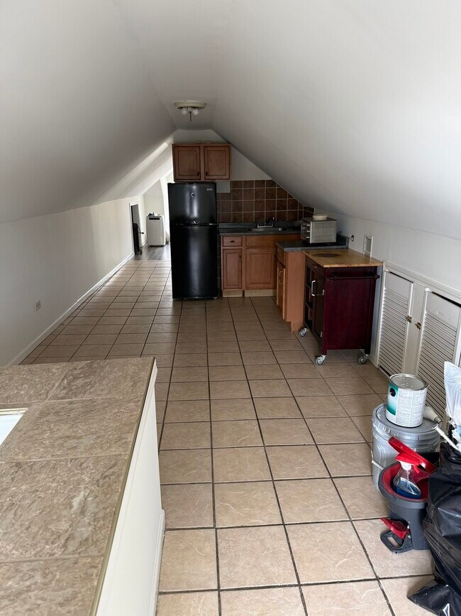 Building Photo - 4612 S Spaulding Ave