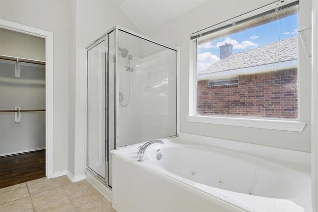 Building Photo - 4827 Claymill Ct