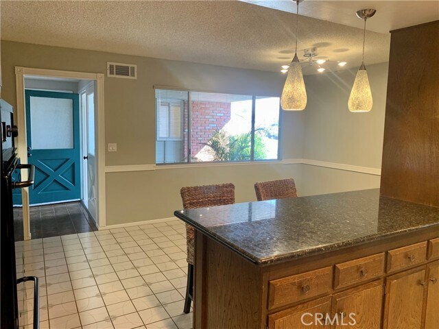Building Photo - 23211 Meadowbrook Cir