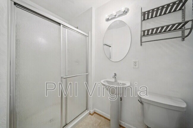 Building Photo - 5389 Susquehanna Dr