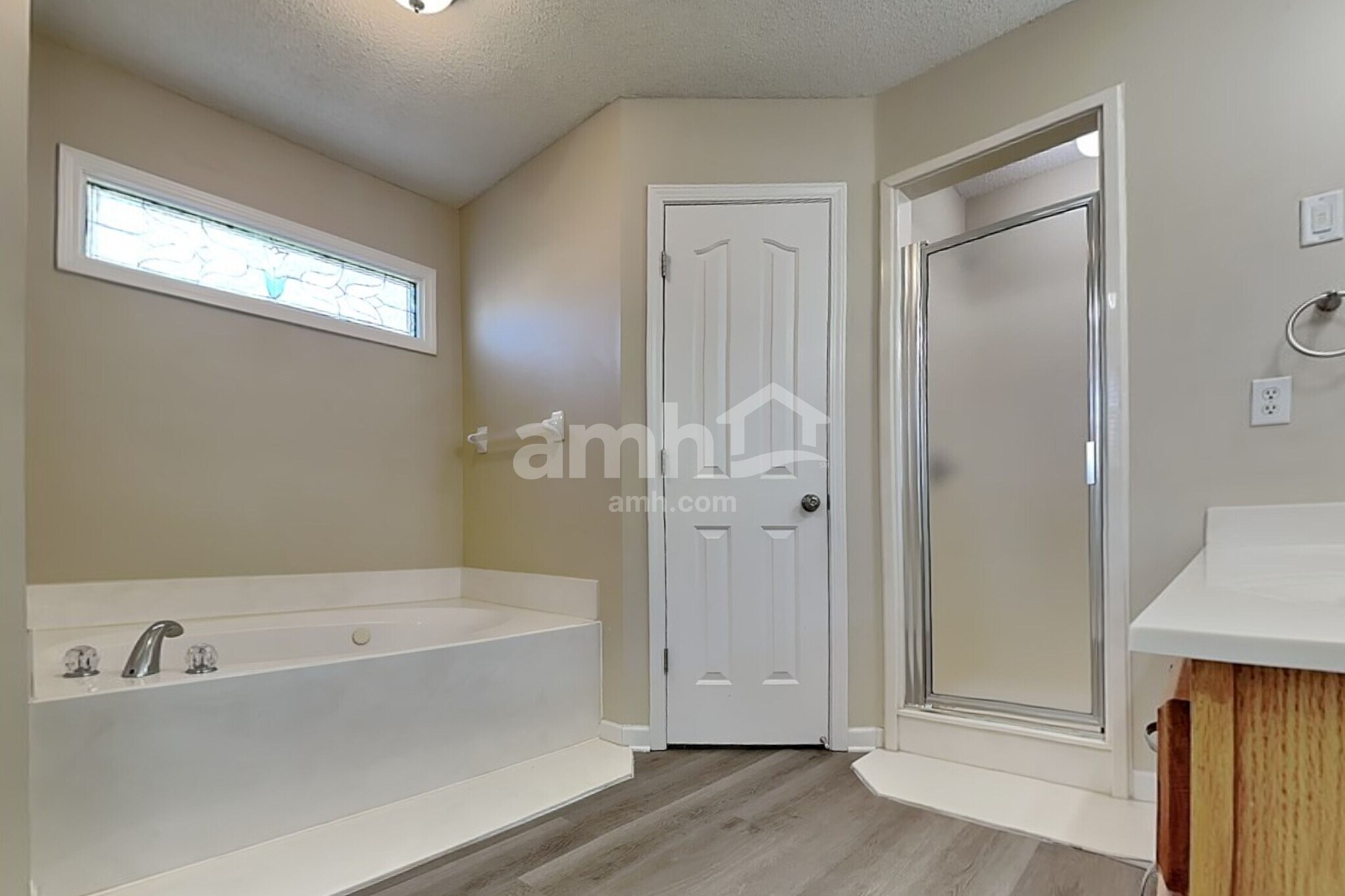 Building Photo - 13148 Braybourne Pky