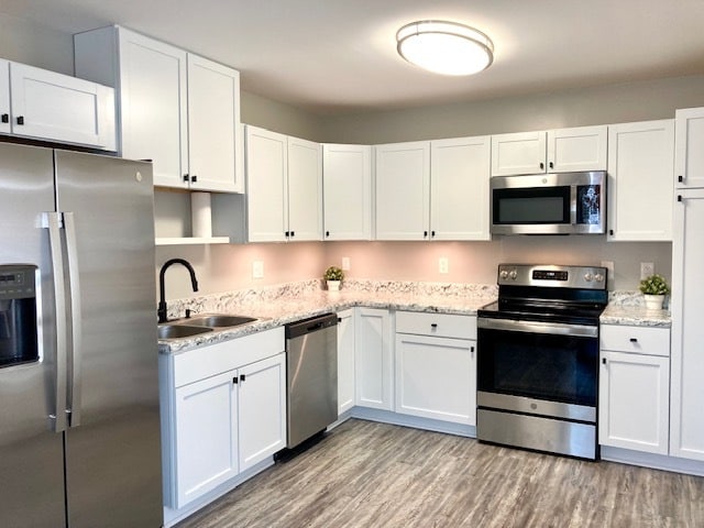 Spacious Kitchen with New Appliances - 1223 E Waldburg St