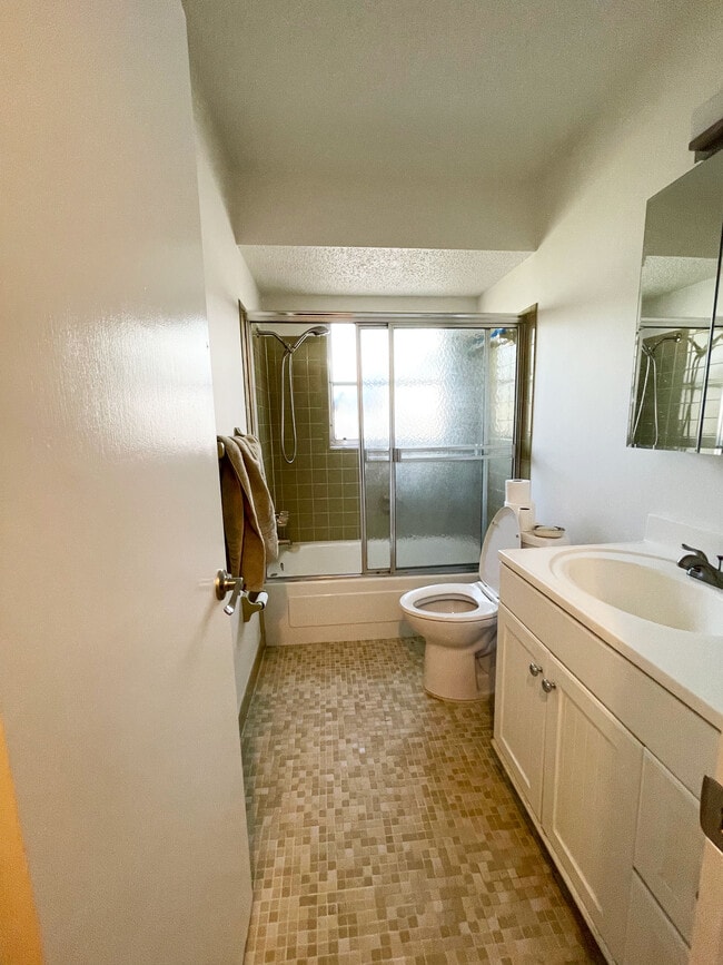 Building Photo - 1811 Mississippi Ave NE