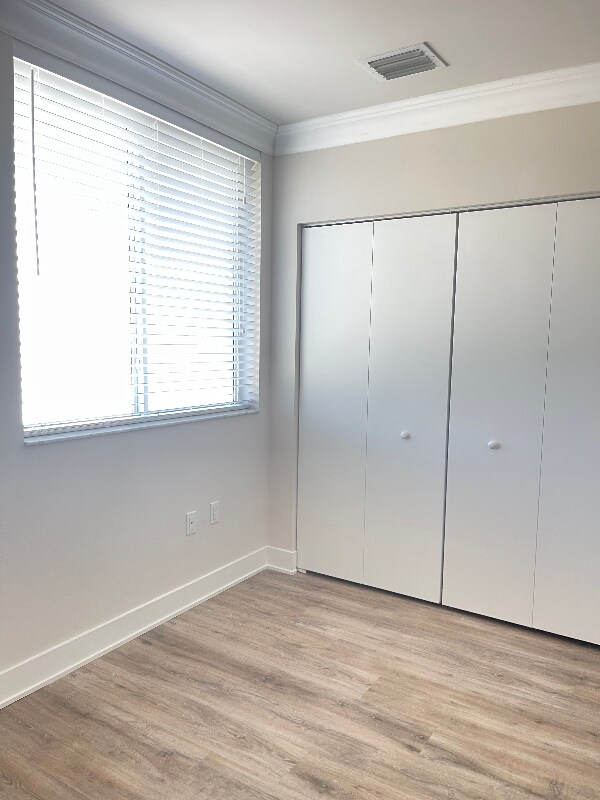 Building Photo - 515 NE 121st St