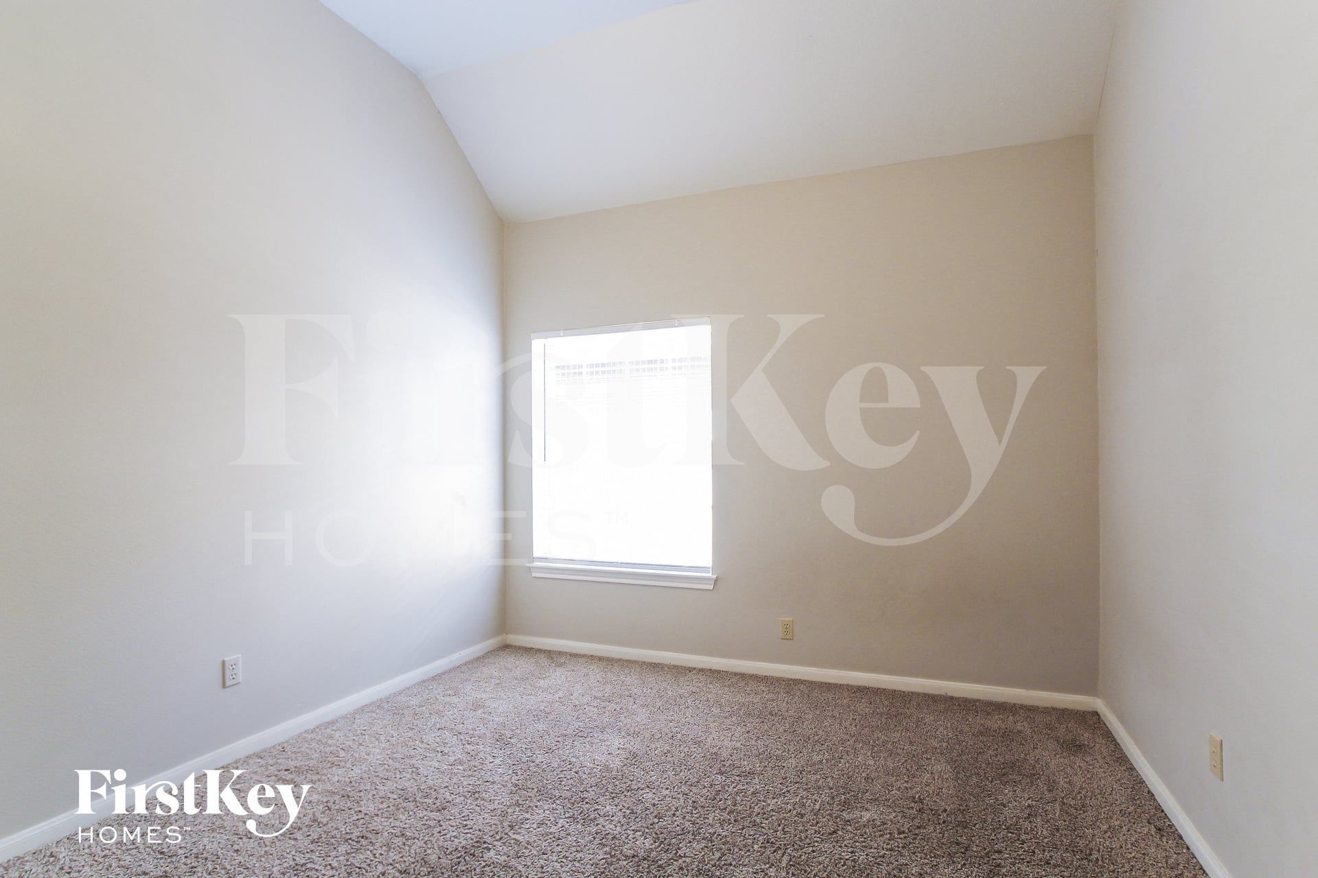 Building Photo - 4030 Echo Mountain Dr
