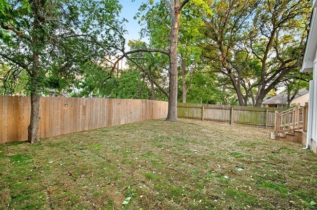 Building Photo - 12801 Magnolia Mound Trail