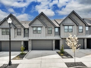 Building Photo - 6907 NE 132nd Way