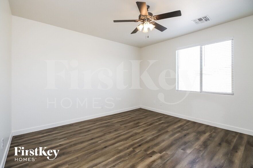 Building Photo - 5044 E Iolite St