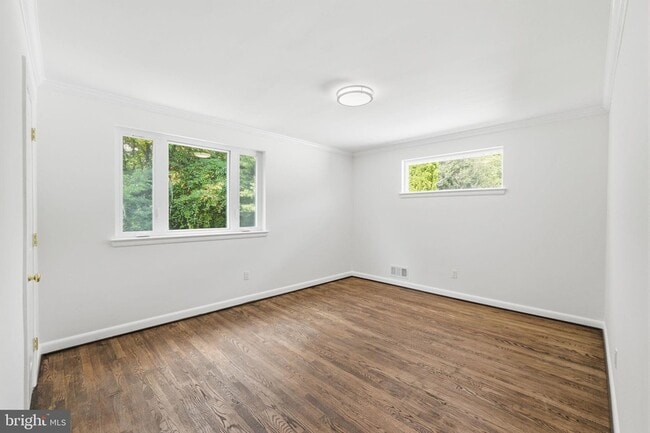 Building Photo - 9831 Singleton Dr