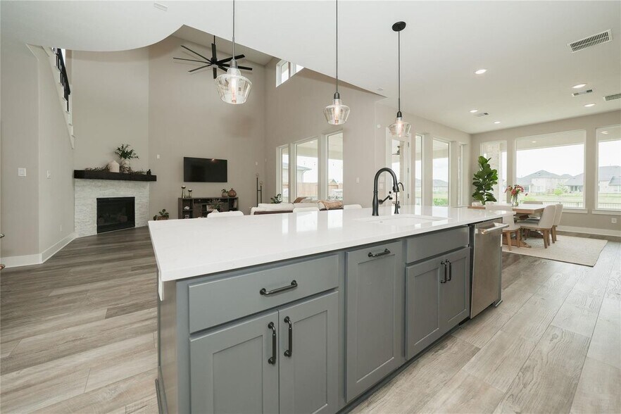 Building Photo - 413 Stratus View Ct