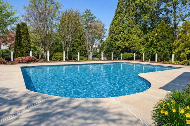 Building Photo - 5BR / 5BA Executive Home in Devonshire Court | 3,600 Sq Ft | Walk to Park and Pool