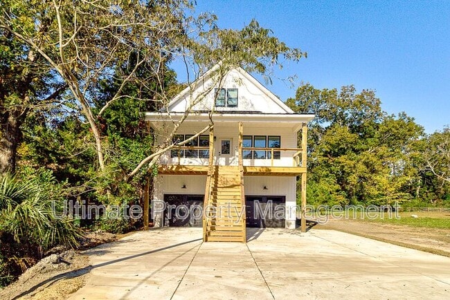 Building Photo - 213 Myrtle Ave