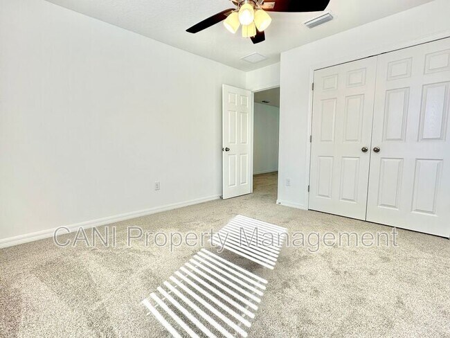 Building Photo - 1192 Happy Frst Lp