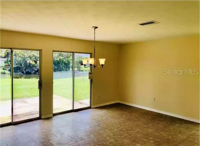 Building Photo - $1,895 ** AVAIL 6/7/25 ** 3 Bed / 2 Bath S...