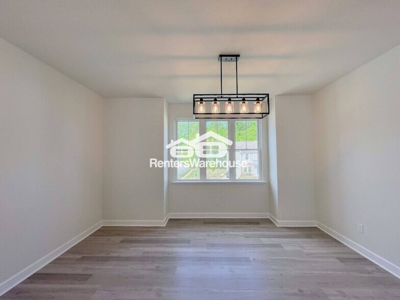 Building Photo - 1005 Opal St