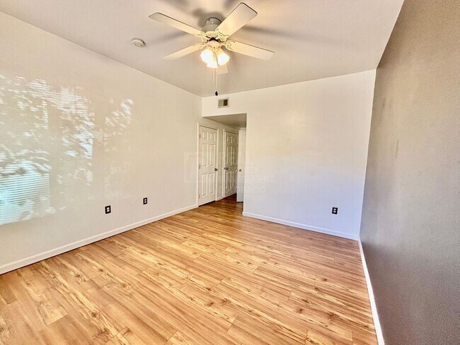 Building Photo - 8416 Pebble Creek Way