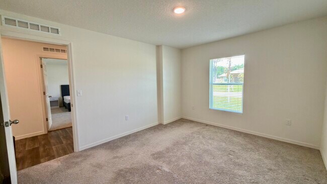 Building Photo - 6446 NW Polly Ct