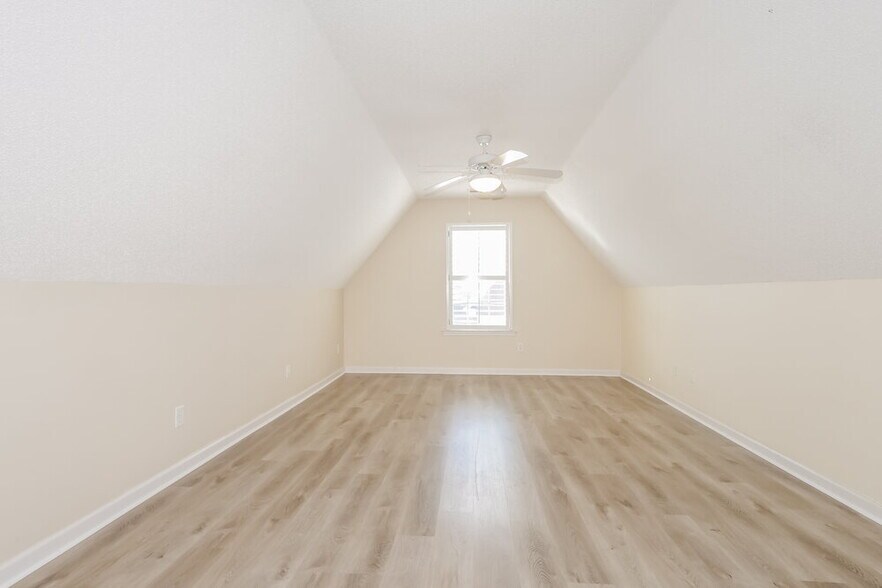 Building Photo - 5388 Evening Mist Dr