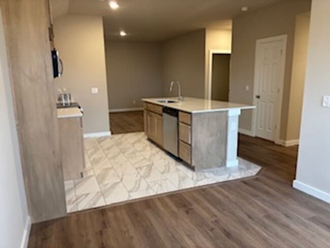 Building Photo - FIRST MONTH FREE - Beautiful New Home!