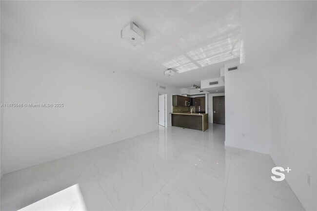 Building Photo - 1080 Brickell Ave